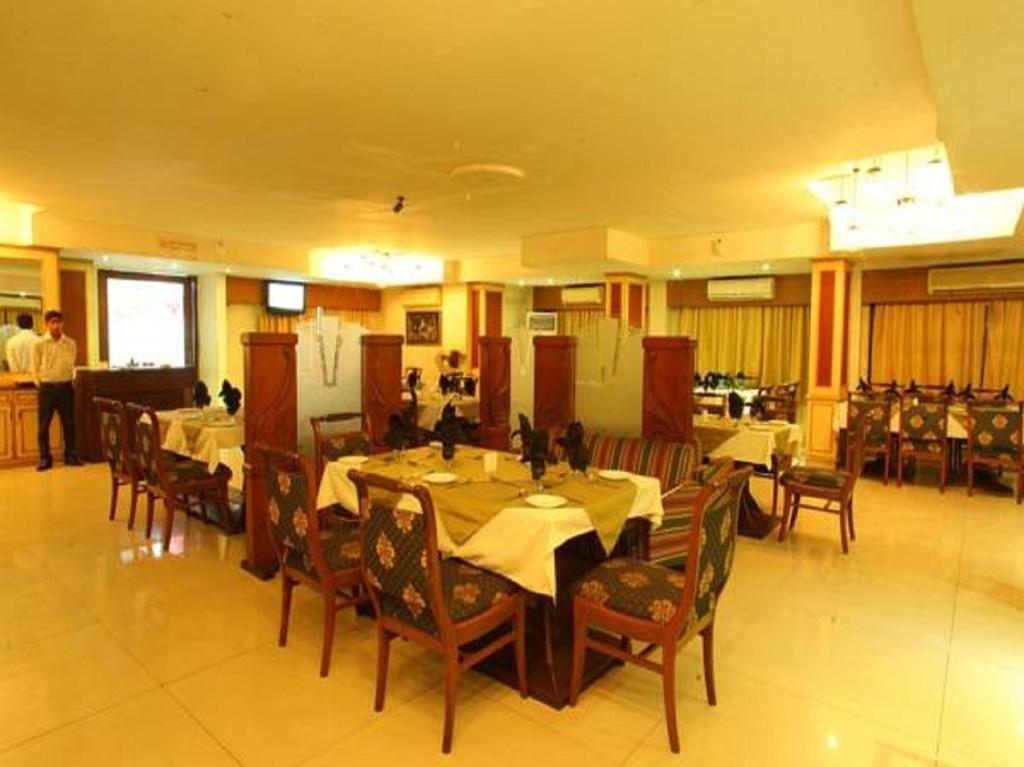 Hotel Kanchan Tilak Ιντόρ Εξωτερικό φωτογραφία