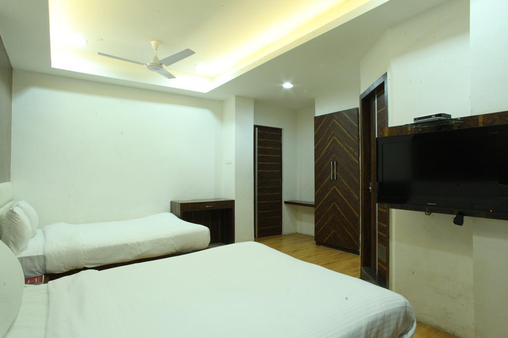 Hotel Kanchan Tilak Ιντόρ Εξωτερικό φωτογραφία