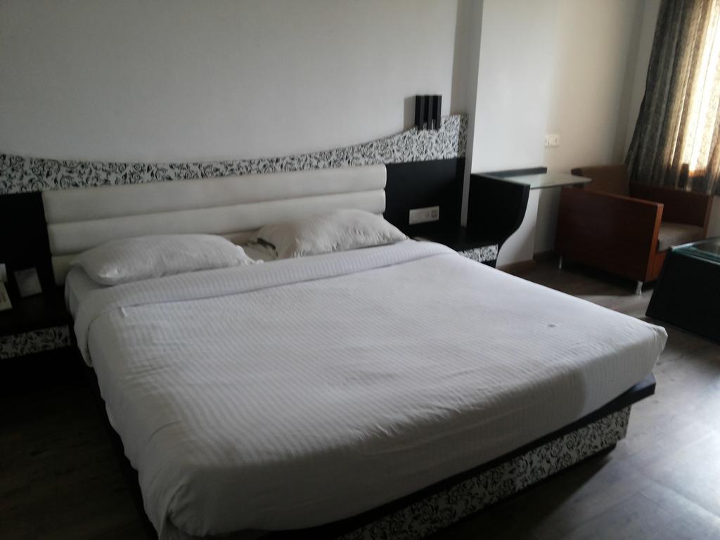 Hotel Kanchan Tilak Ιντόρ Εξωτερικό φωτογραφία